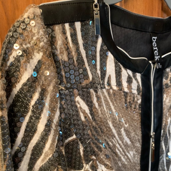 BEREK, Jacket, NEW NEVER WORN. Black, Brown and White with Sequins. Size MEDIUM. - Picture 2 of 4
